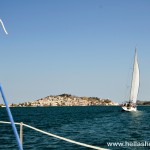 Sailing towards the port of Poros